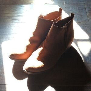 Celia Brown Ankle Zipper Boots